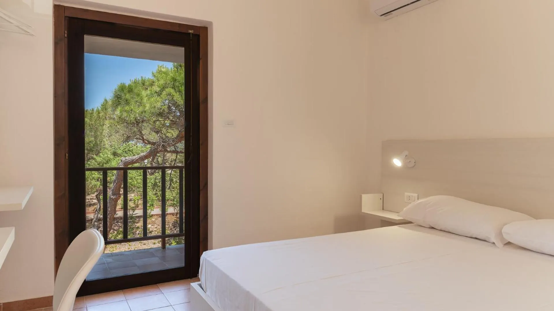 Q Resort Marina di Sorso 4*,